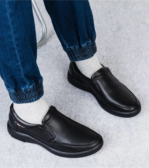 春夏季男士商務休閑皮鞋頭層牛皮軟皮套腳鞋商務駕車男鞋